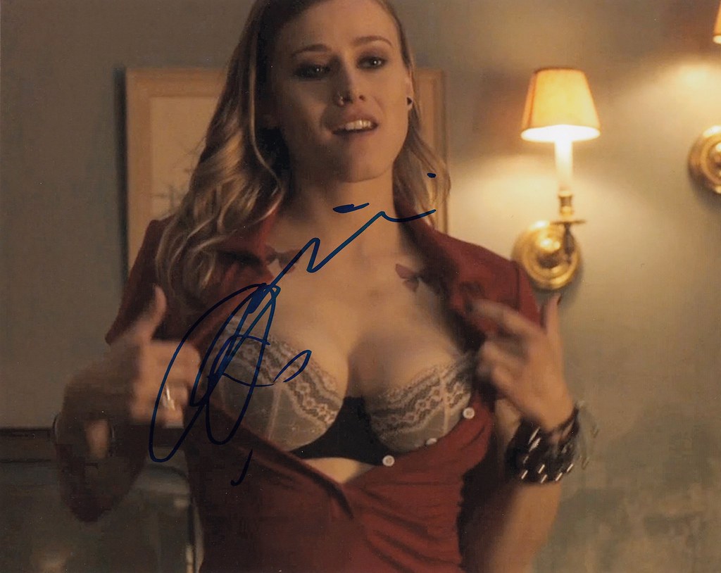 Olivia Taylor Dudley 1 | Alice Quinn | crimsonglory1 | Flickr