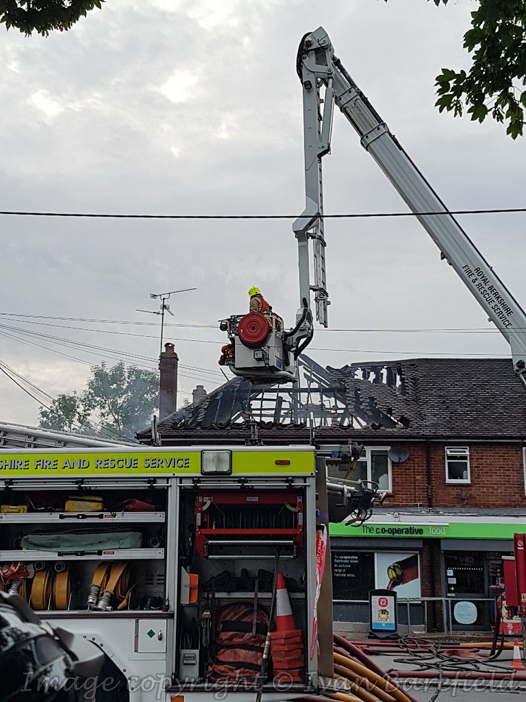 6PF, CoOp, Clayhill Road, Burghfield Common 23.6.2018 Flickr