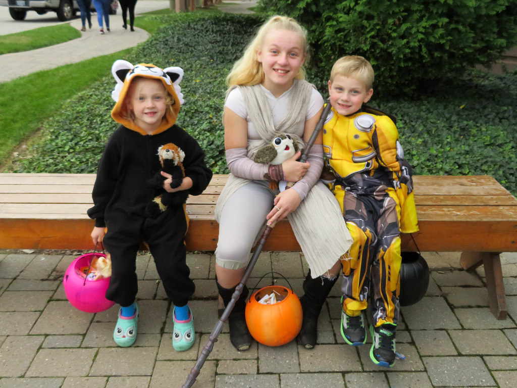 10/19/2018 Trick or Treating TX Roadhouse Flickr