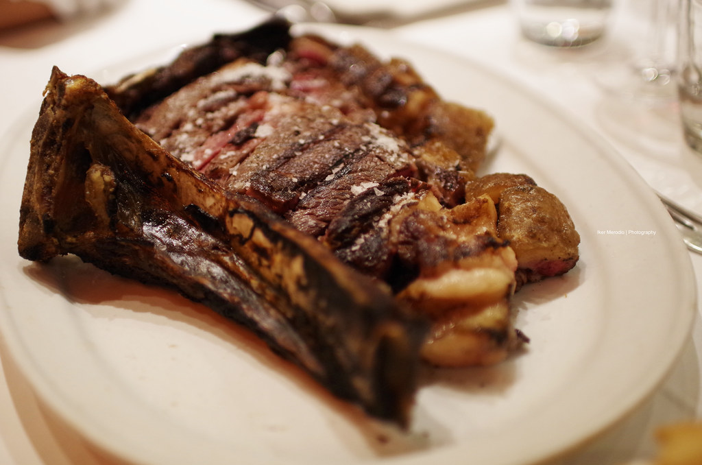 TBone Steak at Amaren Restaurant Amaren jatetxeko txuleta… Flickr