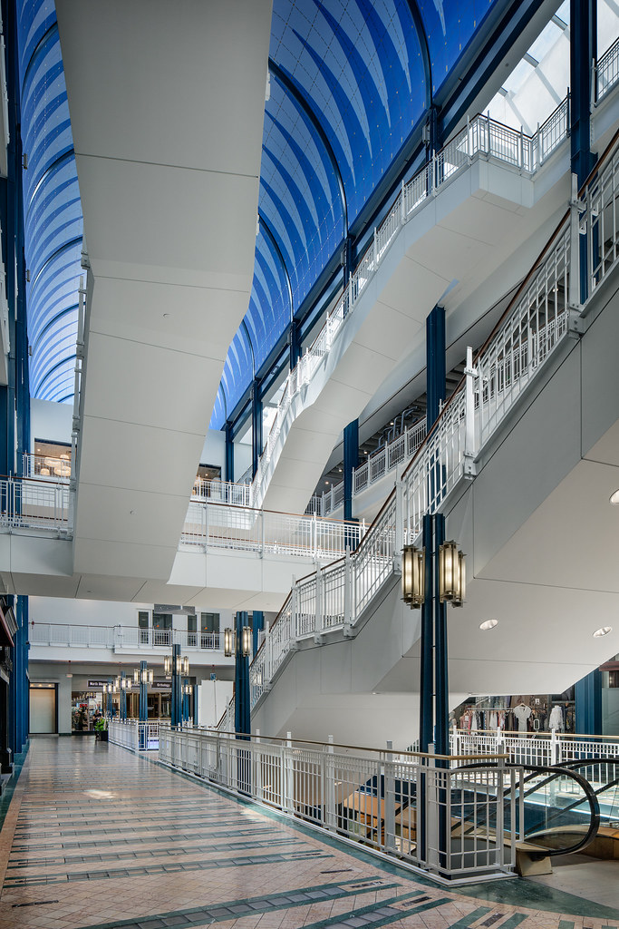 YMCA at Gaviidae Common Minneapolis, MN HGA a photo on Flickriver