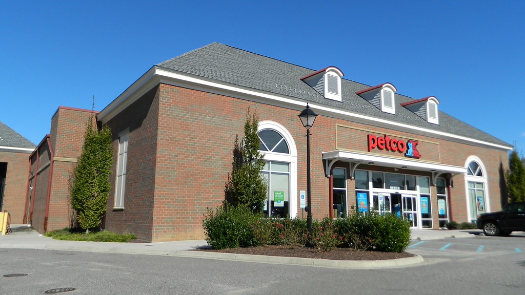 Petco a photo on Flickriver