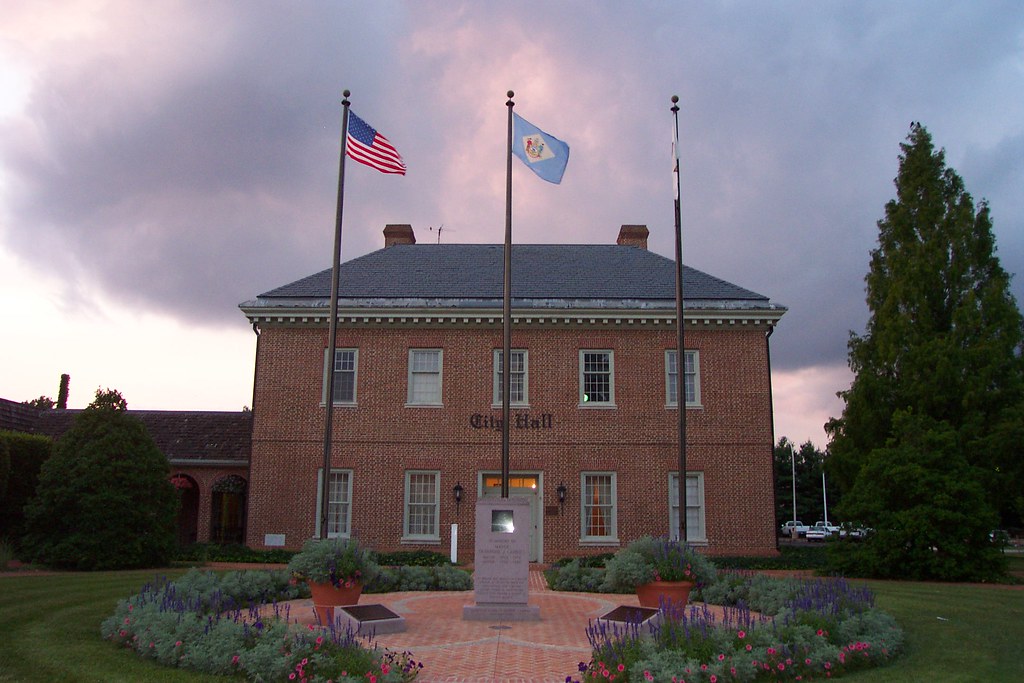 dover city hall City hall building in Dover,DE. Chuck Brandner Flickr