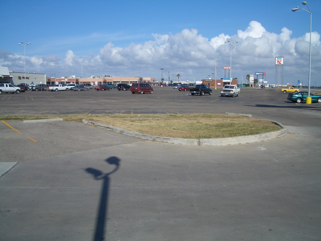 Portland A typical scene along the freeway in Texas cities… Flickr