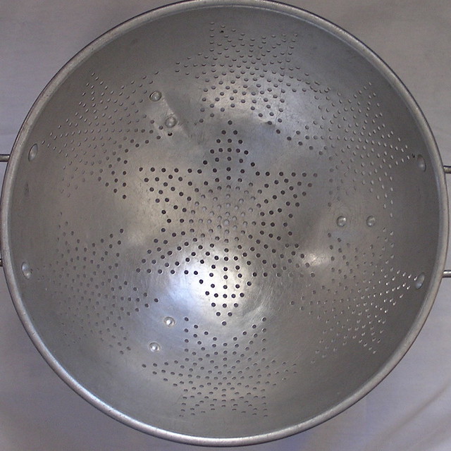 kitchen colander liz west Flickr