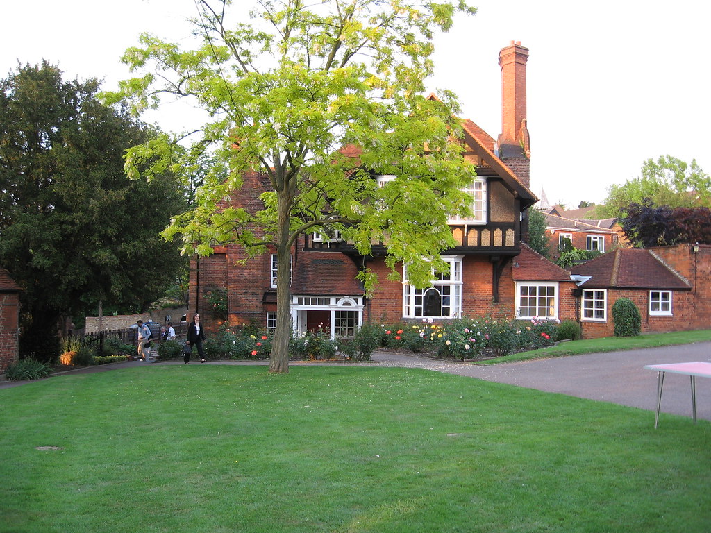 John Lyon School, Harrow The Red House Sixth Form Centre… Flickr