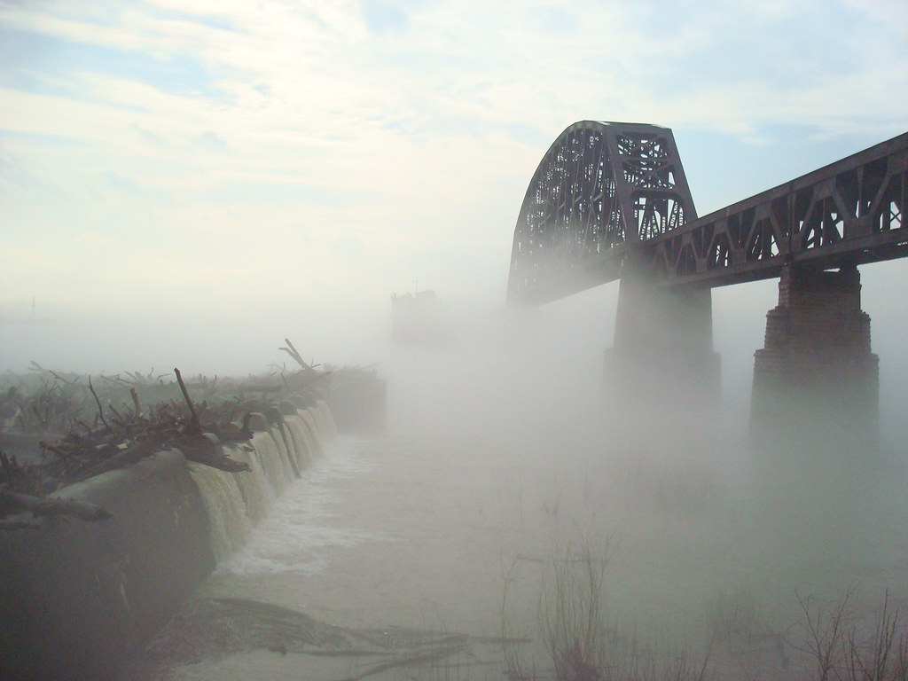 Louisville, Kentucky...Warm, Foggy February Day catdad Flickr