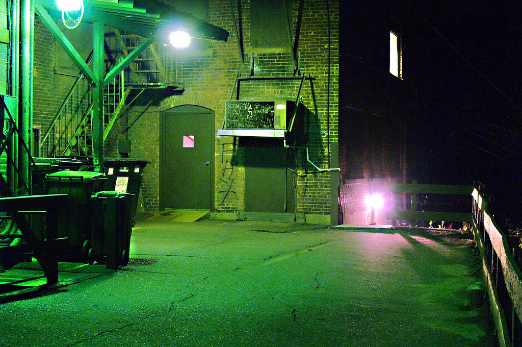 Dead End Alley A dead end alley at night. Professor Bop Flickr