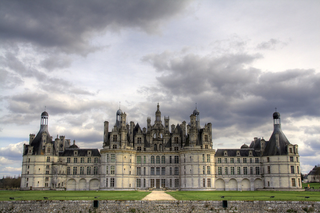 Castle of Chambord The beautiful castle of Chambord, Loire… Flickr