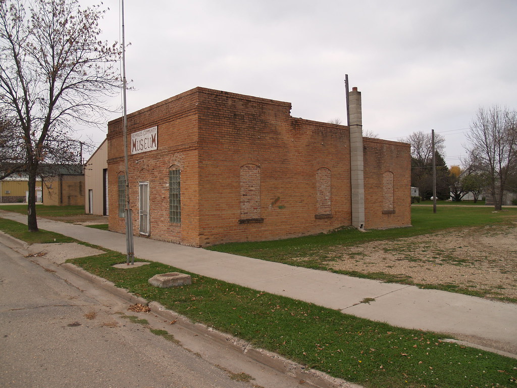 Reynolds, North Dakota Andrew Filer Flickr