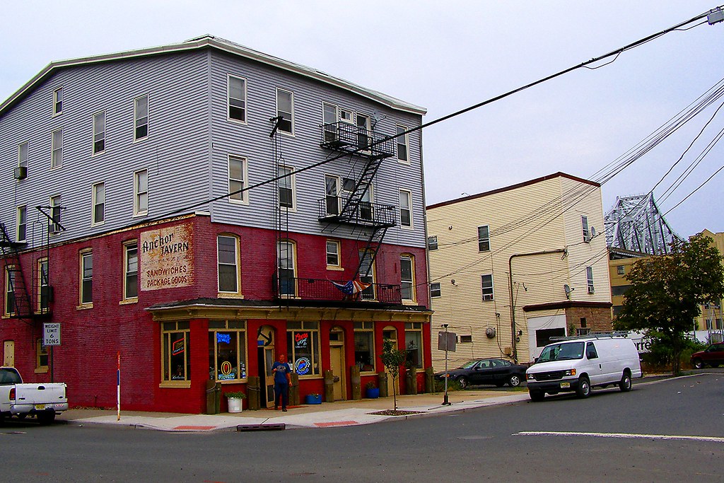 Anchor Tavern Bar on Bayway Avenue, Elizabeth NJ Note Goe… Flickr