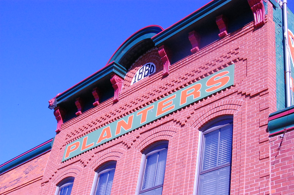 whatdoyouneed Planters, River Market, Kansas City, MO. Wha… Flickr