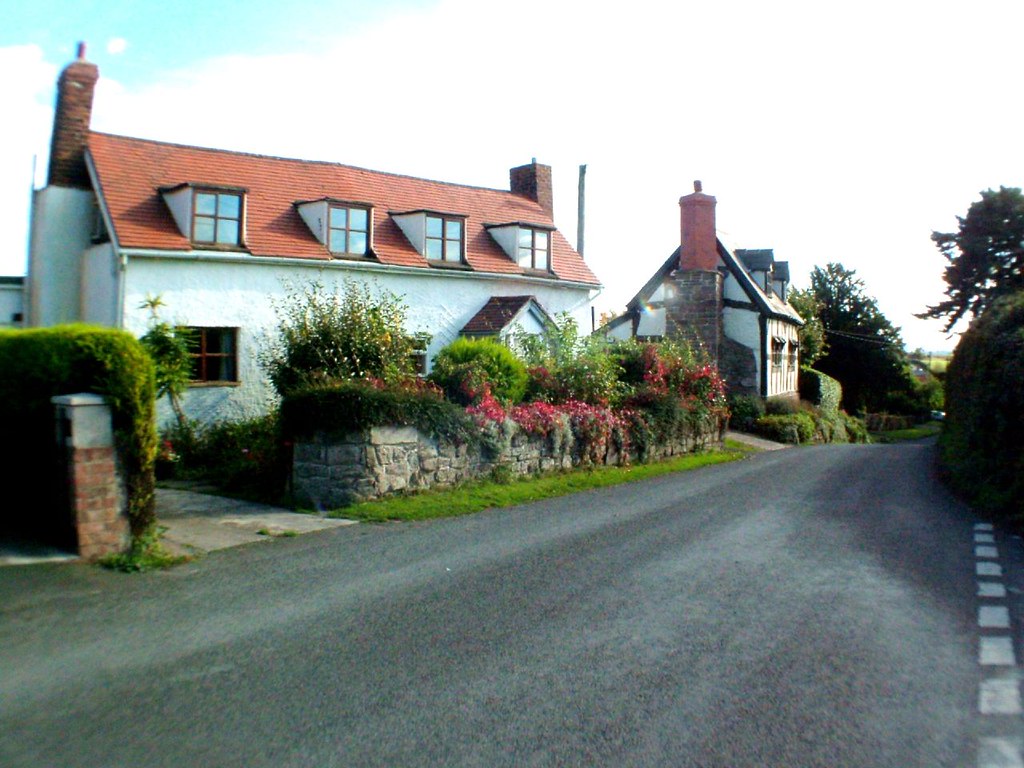 Burghill, Herefordshire The house on the left is called 'T… Flickr