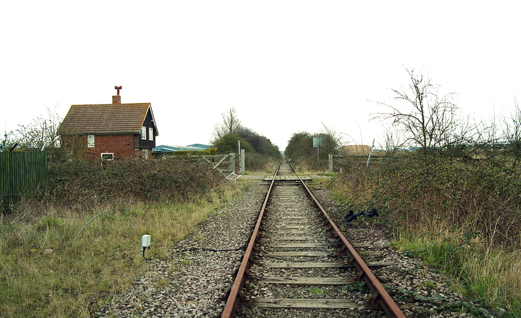 Newbridge_Lane_unmanned_crossing 2004 This is the first cr… Flickr