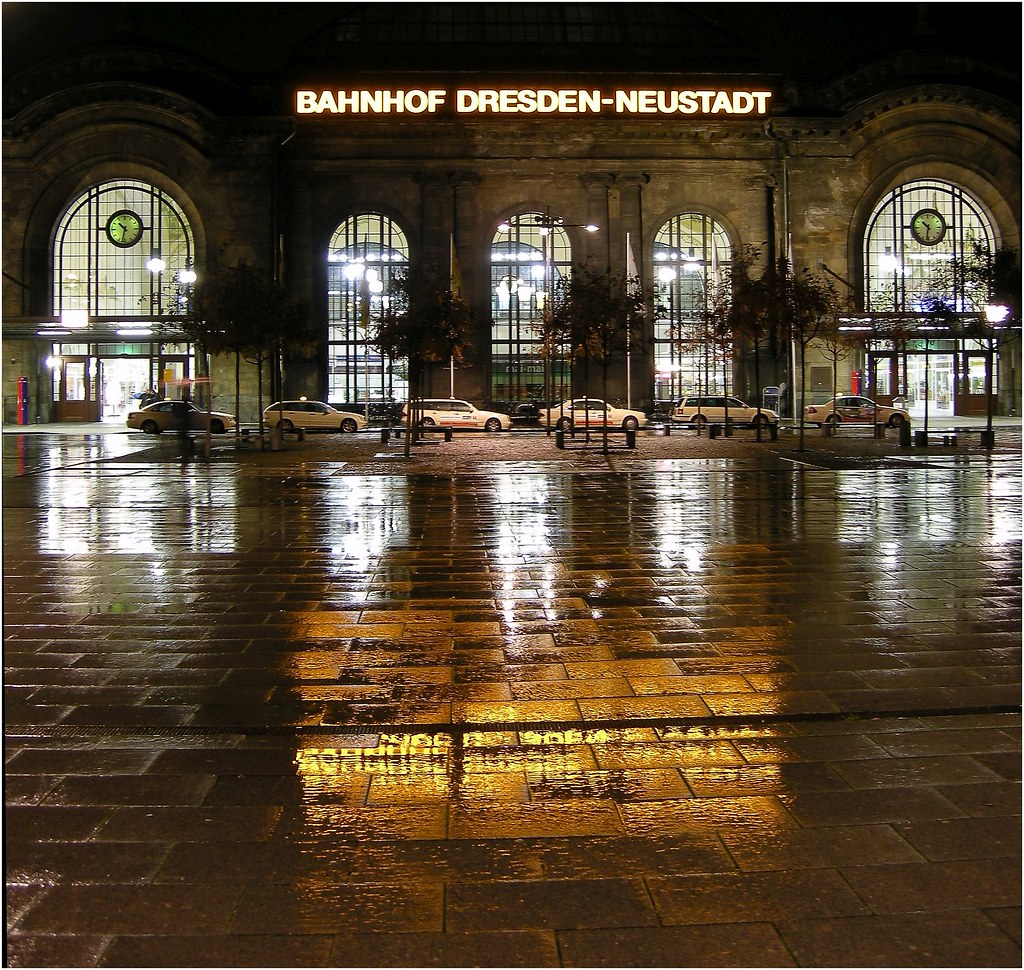 Bahnhof DresdenNeustadt; train station at rainy night Flickr