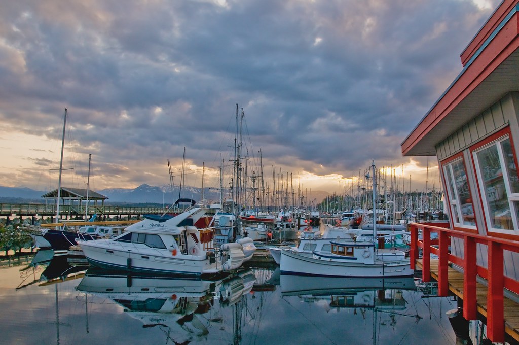 Sunset, Comox Valley Harbour Comox, BC, Canada A.Davey Flickr