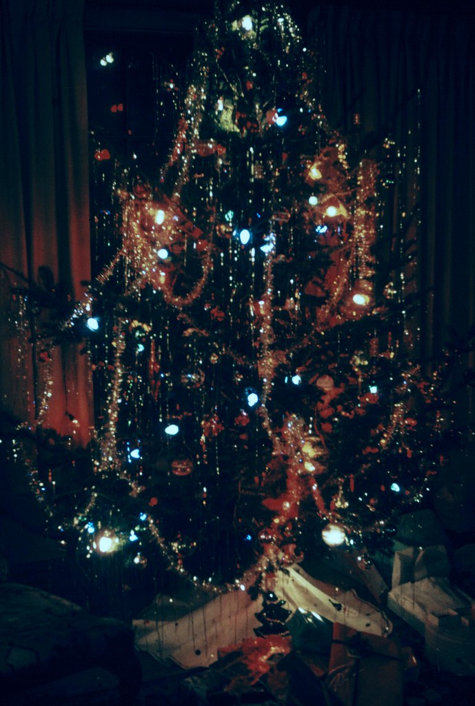 19651224Sk19 Christmas tree Weston 24 Dec 1965 Christmas … Flickr