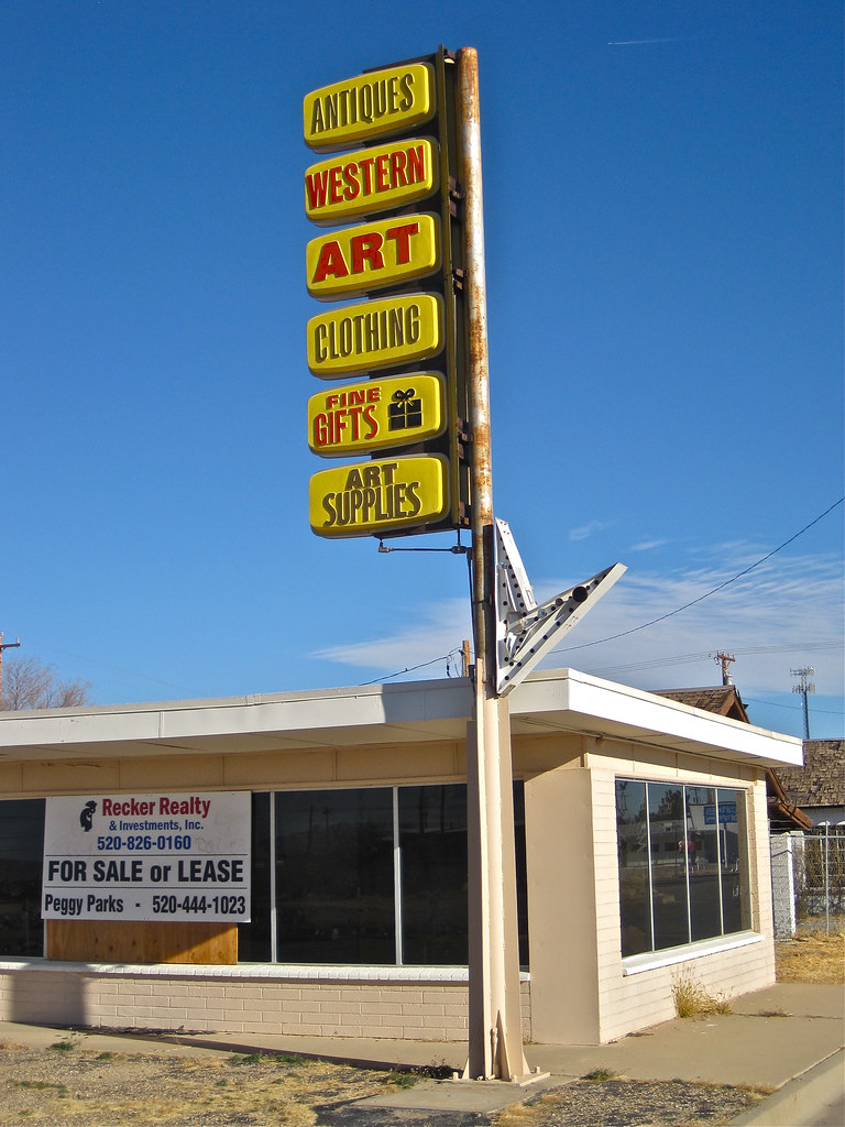 Western Art, Willcox, AZ An empty store in Willcox, Arizon… Flickr