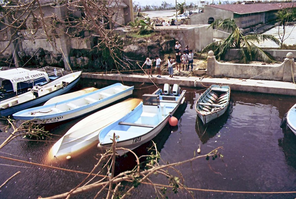 Hurricane gilbert_IMAGE0085 Hurricane Gilbert Cozumel Mexi… Flickr