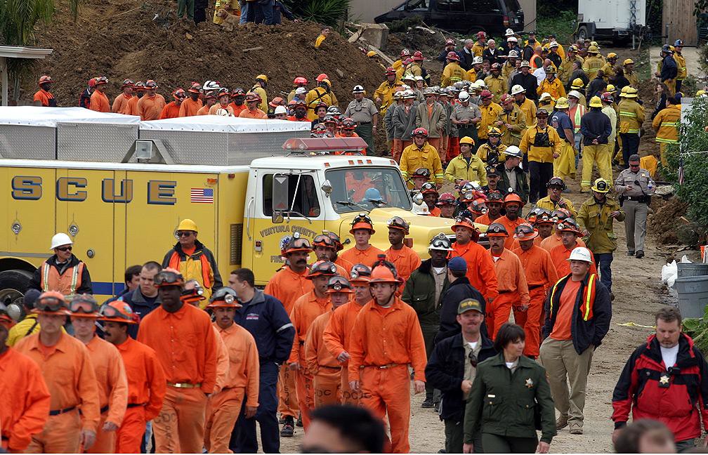 La Conchita Landslide, January 2005 Rescuers leave a memor… Flickr