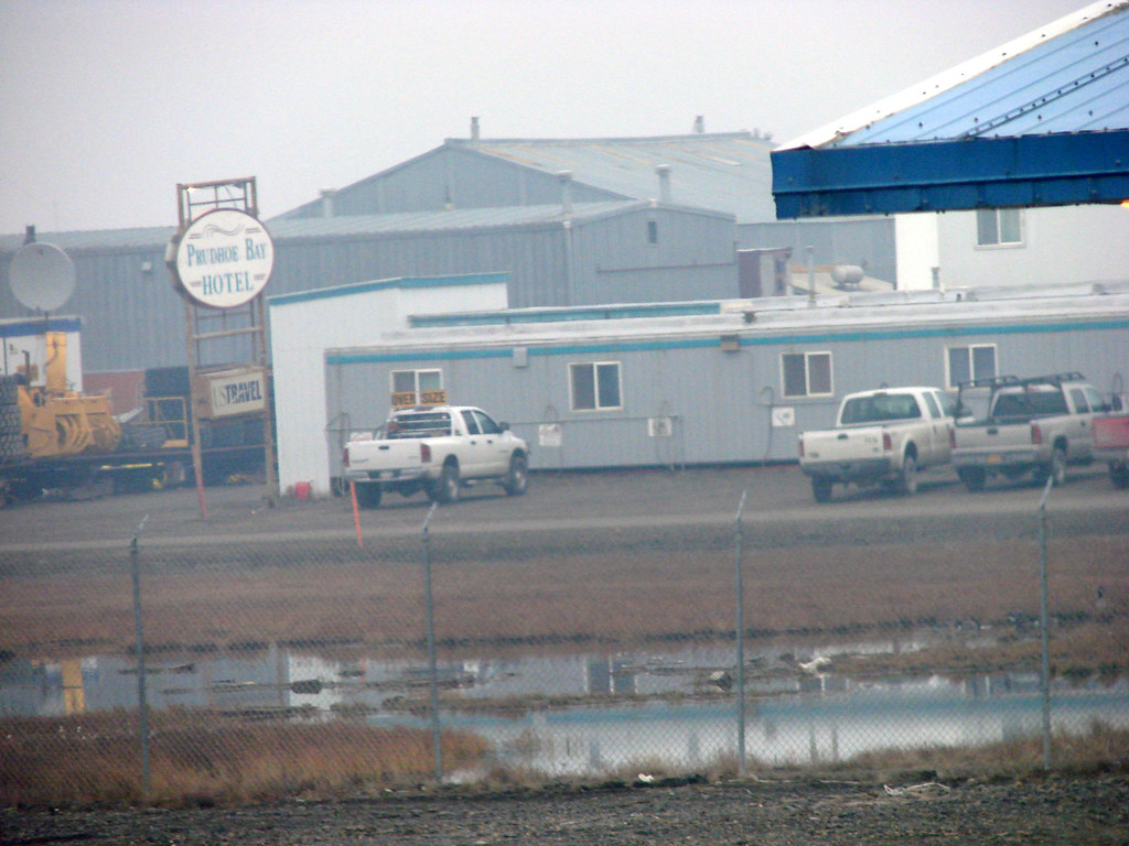 Prudhoe Bay, Alaska Prudhoe Bay Hotel viewed from the airp… Flickr