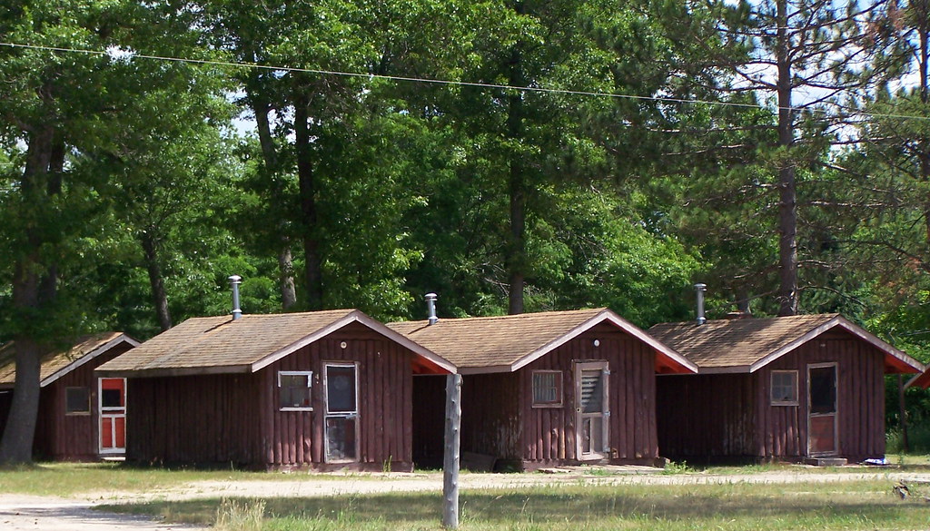 3 cabins MICHIGAN WOMAN Flickr