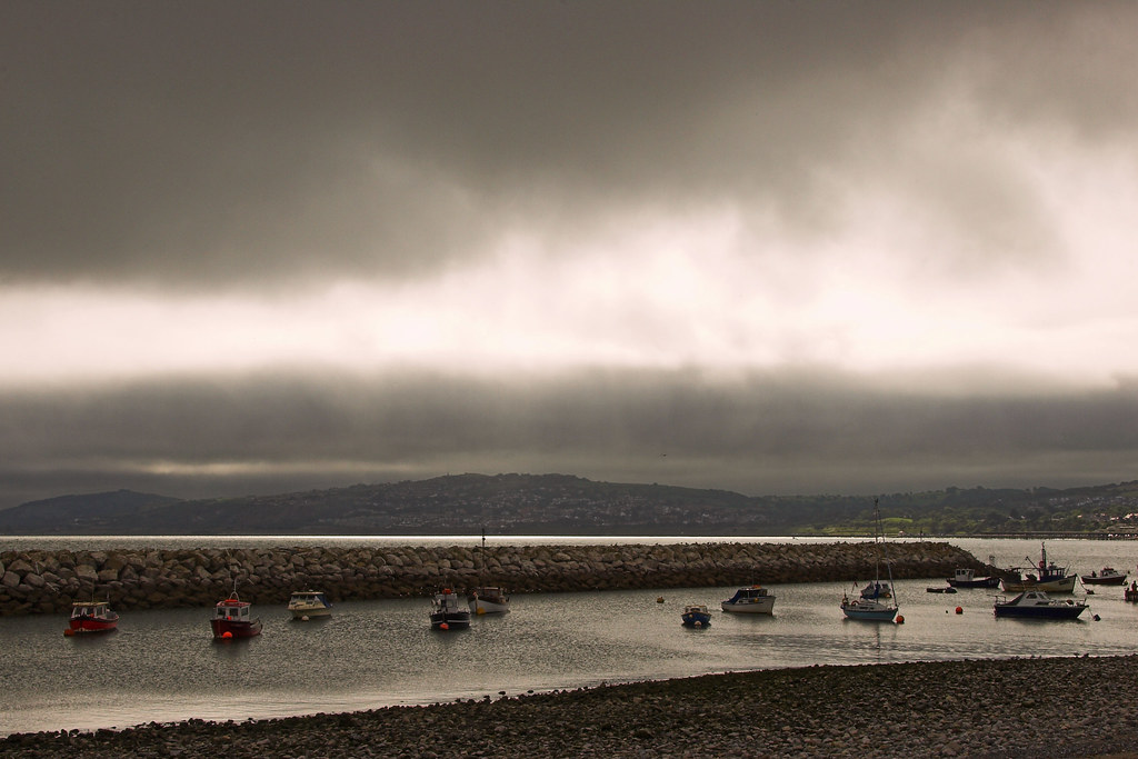 Rhos on Sea, morning A gloriously sullen morning in North … Flickr