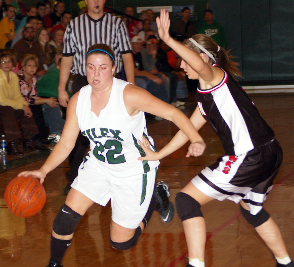 Clopton vs. Silex Silex's Rebecca Lipsey moves around Clop… Flickr