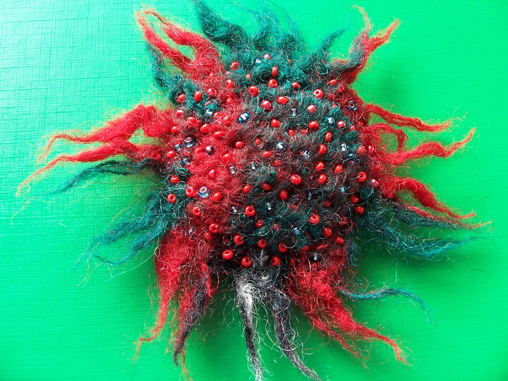 Tartan Sunburst Felt Brooch Tartan Woolly Brooch made as a… Flickr
