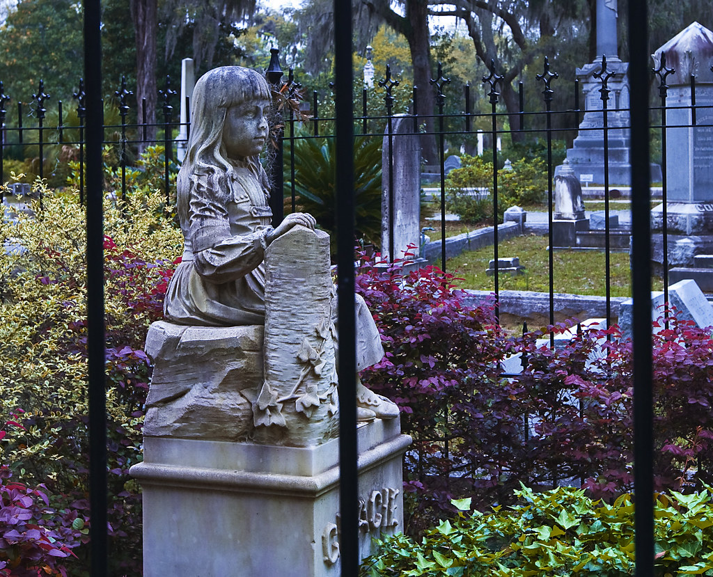 Girl in Bonaventure Cemetery D'Arcy Guerin Gue Flickr