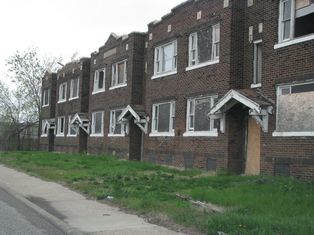 East St. Louis April 19, 2008 (11) Abandoned apartments … Flickr