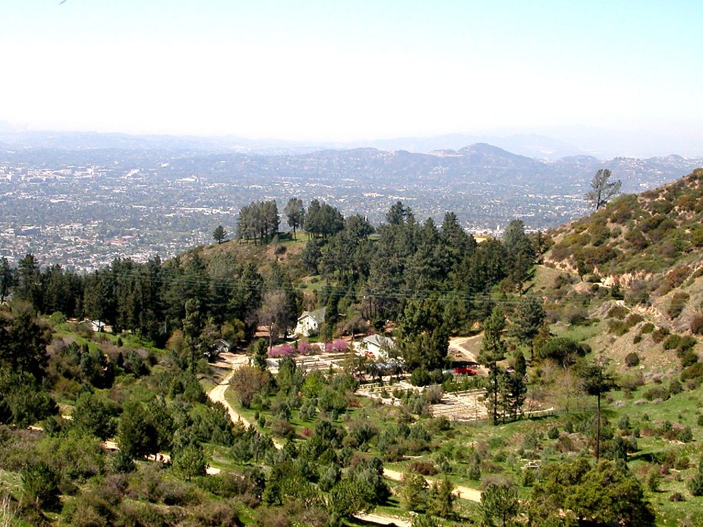 DSCN0497 Henninger Flats, from the Mt Wilson Rd. USMARINE0311 Flickr