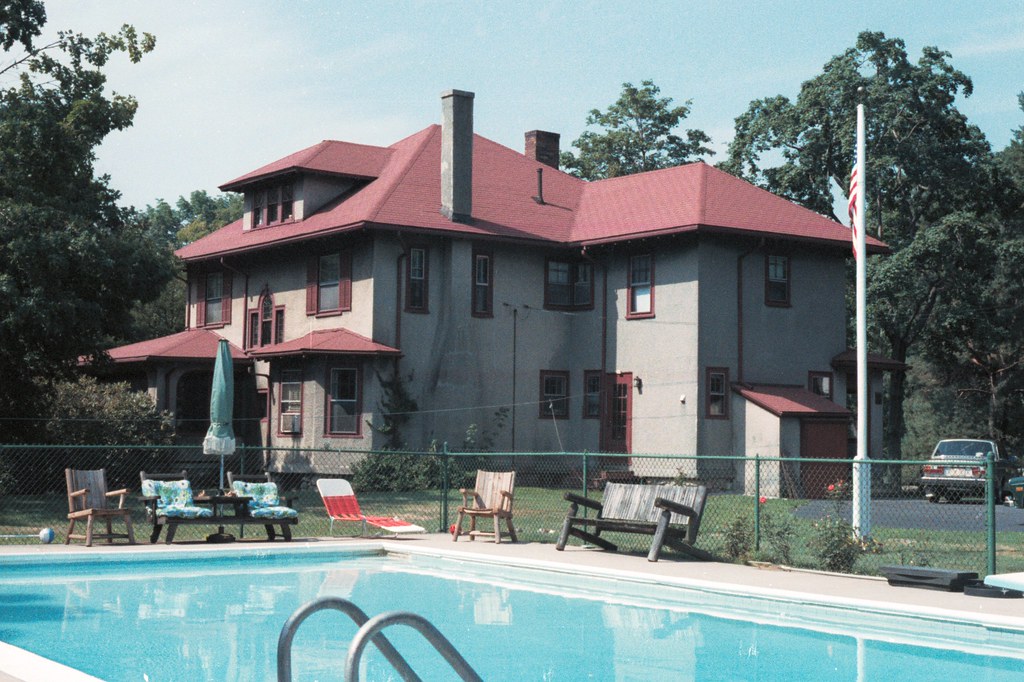 19770801N13 253 Glen Rd Weston MA c1 Aug 1977 253 Glen Rd… Flickr