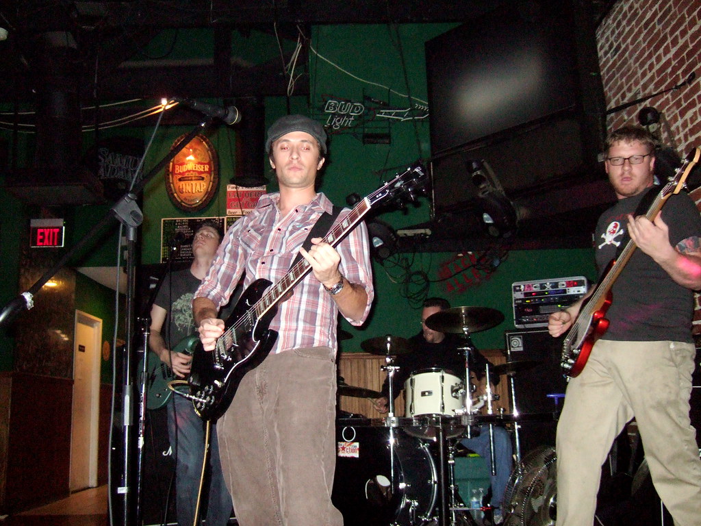 DSCF1743 The Action Item, Back Alley, Fullerton, Nov 17, 2… Flickr