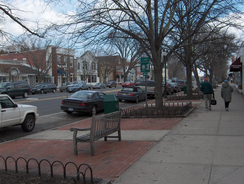 Downtown Southampton Downtown Southampton, Long Island, Ne… Joe Shlabotnik Flickr