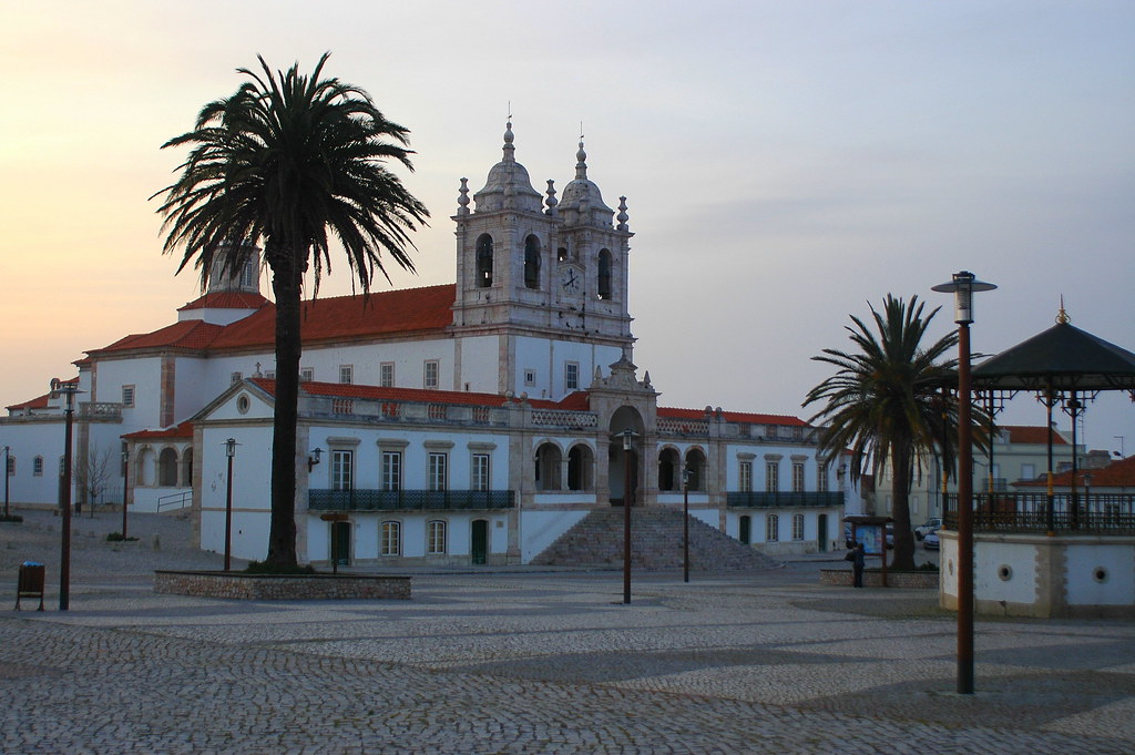 Nazaré, Leiria, Portugal Nazaré, Leiria, Portugal (My firs… Flickr