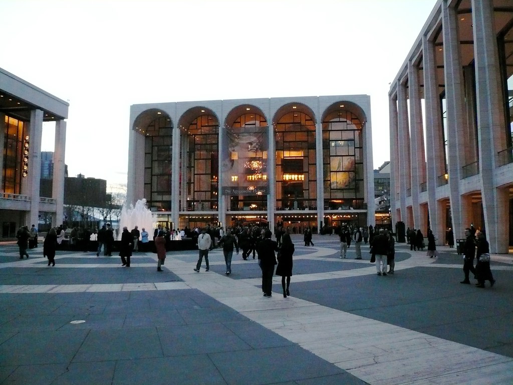 Manhattan West Side Lincoln Center on Saturday Night nydiscovery7