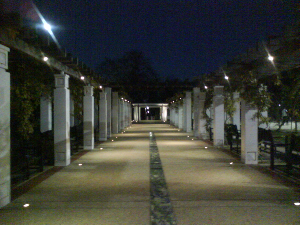 evening garden House of Representatives garden which sits … Flickr