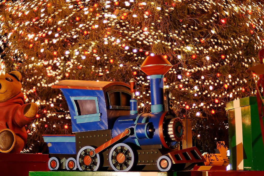 Christmas Tree (Cherry Hill NJ Rt 70) Christmas display in… Flickr