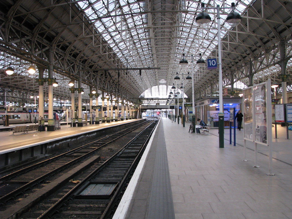 Manchester Piccadilly Station Manchester Piccadilly Railwa… Flickr