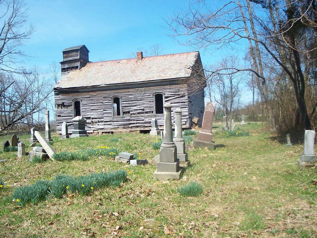 Dutch Ridge Road..... seems i have 2 of these shots too...… Flickr