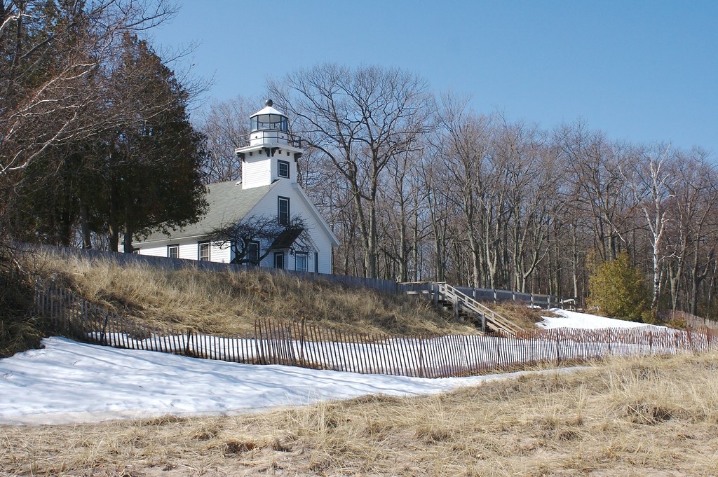 old mission peninsula Bill HolsingerRobinson Flickr