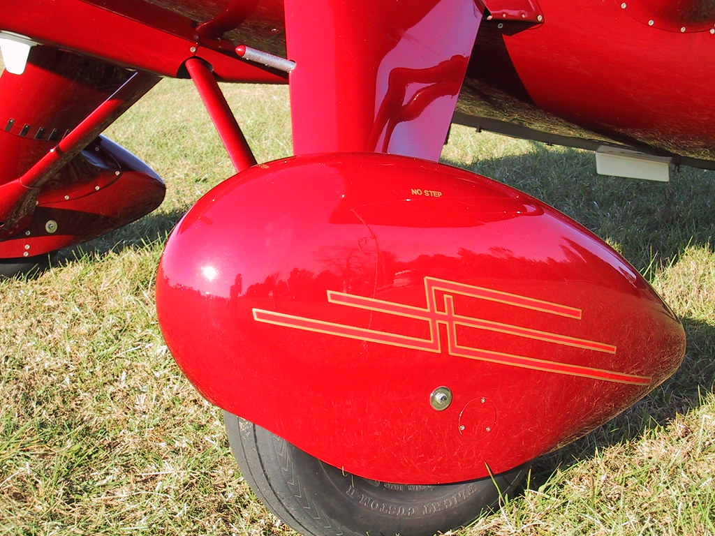 Howard DGA15 landing gear fairings flawless A beautiful… Flickr
