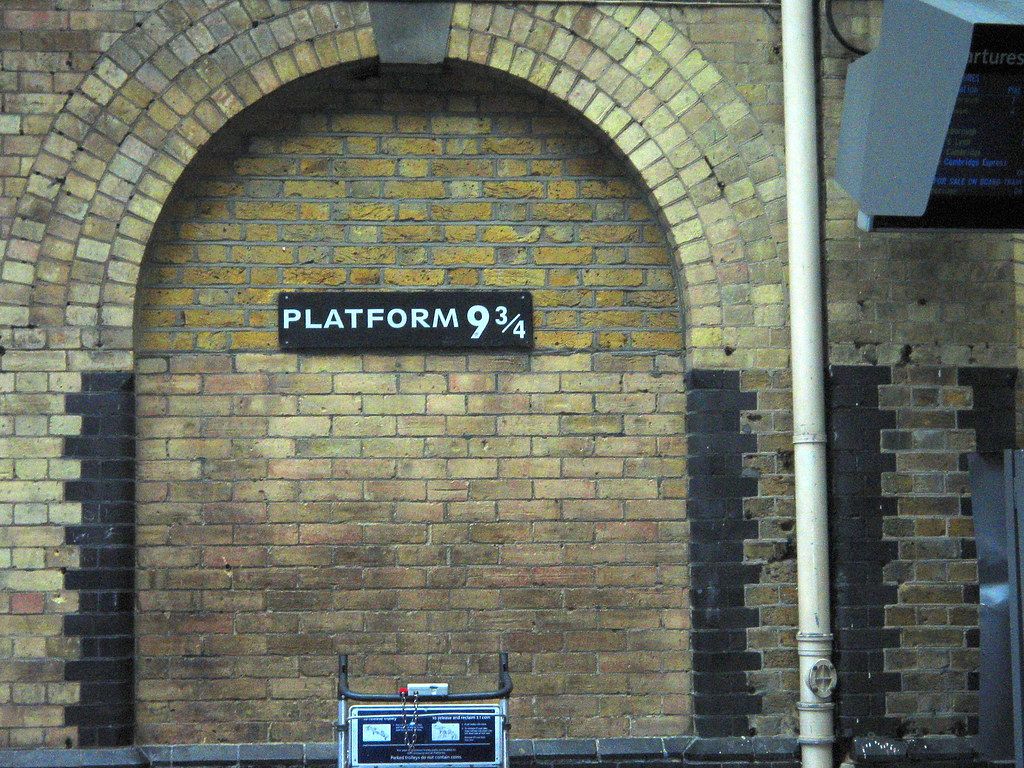Harry Potter Platform 9 3/4 Kings Cross Station London Flickr