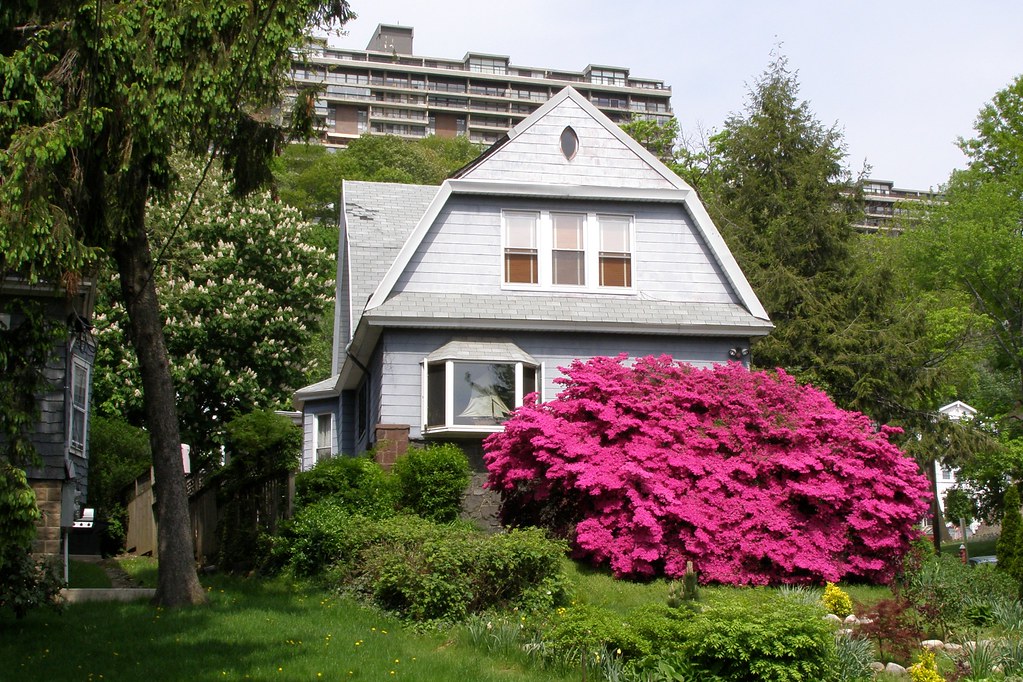 Edgewater NJ (Residential Home on River Road) jag9889 Flickr