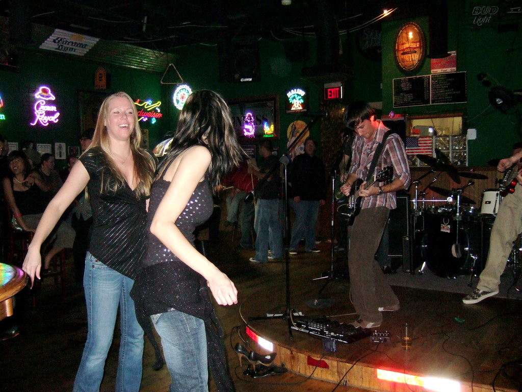 DSCF1772 The Action Item, Back Alley, Fullerton, Nov 17, 2… Flickr