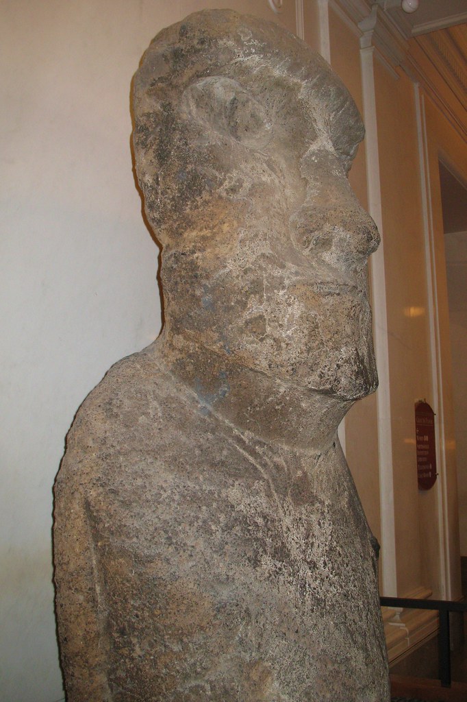 Easter Island Moai at Natural History Museum A moai sculpt… Flickr