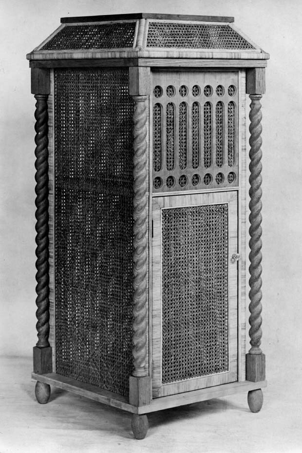 HeywoodWakefield At the original HeywoodWakefiel… Flickr