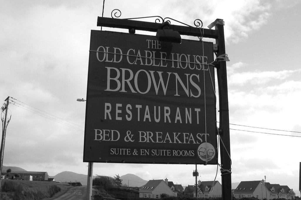 Old Cable House sign Sign outside Brown's Old Cable House … Flickr
