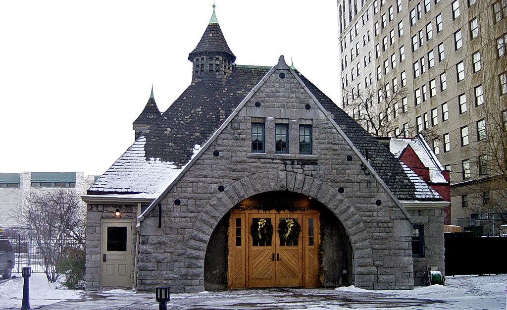 Carriage House E Ferry Detroit 1/08 Beautiful carriage hou… Flickr